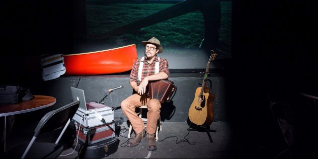 Roger Dallaire sur scène